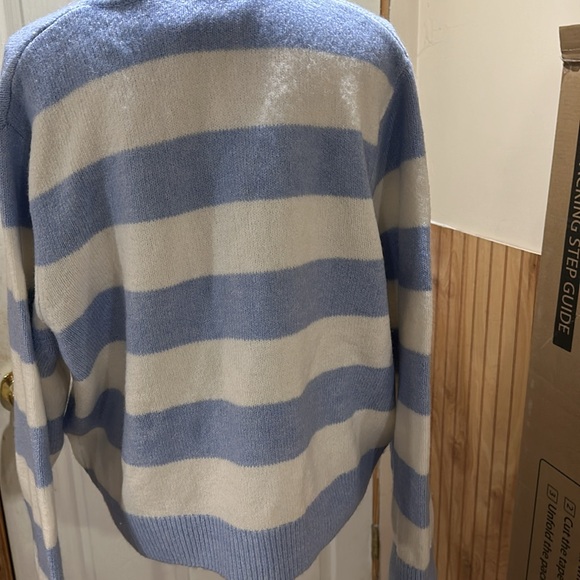 H&M striped Blu and white sweater - Picture 2 of 3